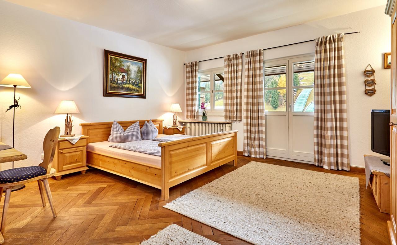 Olympiahaus Hotel การ์มิช-พาร์เทนเคียร์เชน ภายนอก รูปภาพ
